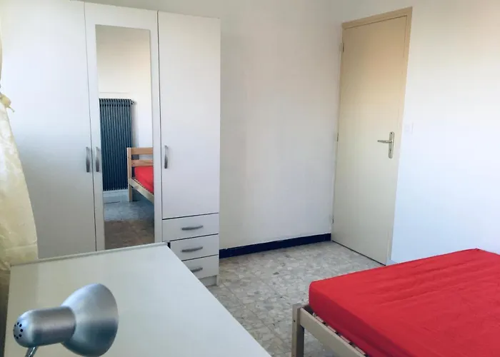 Quarto em Acomodações Particulares Confortable-house